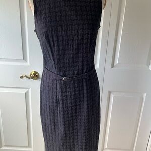 Elegant Black Sleeveless Dress